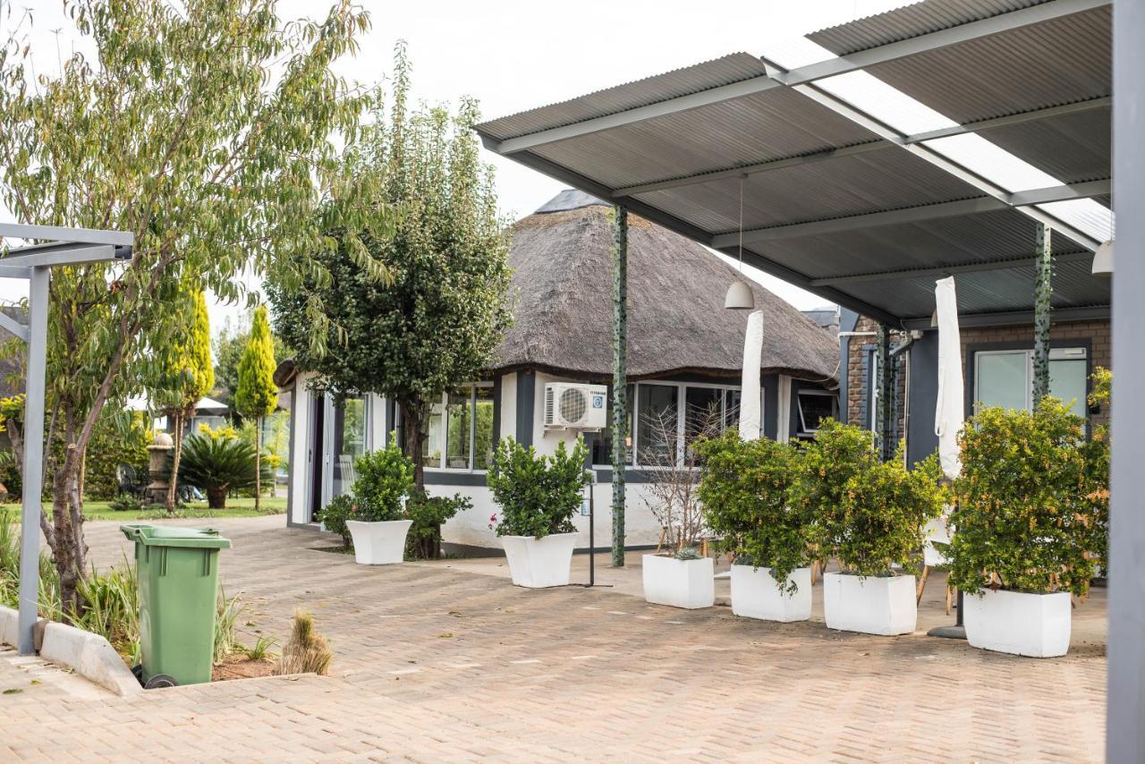 Tshiberry Bed & Breakfast Phokeng Eksteriør billede