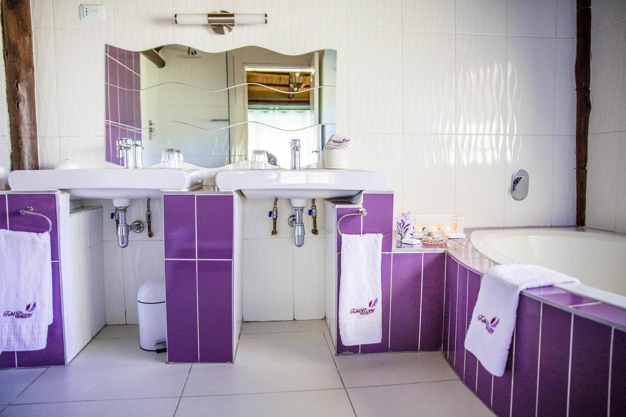 Tshiberry Bed & Breakfast Phokeng Eksteriør billede